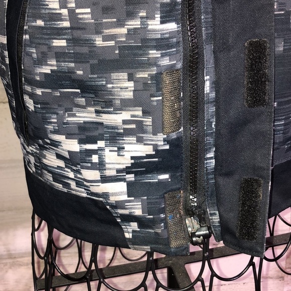 Under Armour Overcast Gray Digi Blur Rideable Jacket - Boys winter jacket size 5 - Picture 5 of 7